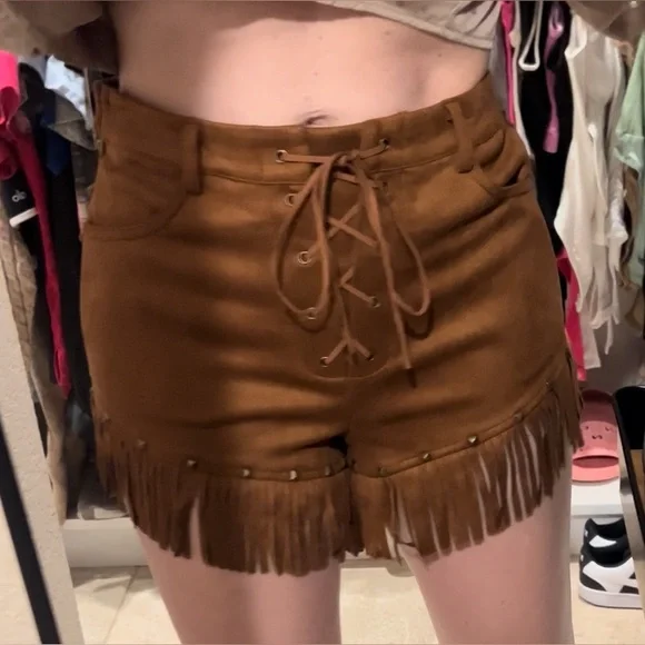 So cute! Brown suede Fringe Lace-Up Shorts - Picture 3 of 8
